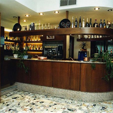 Отель Ristorante Primula Bianca Варци Экстерьер фото