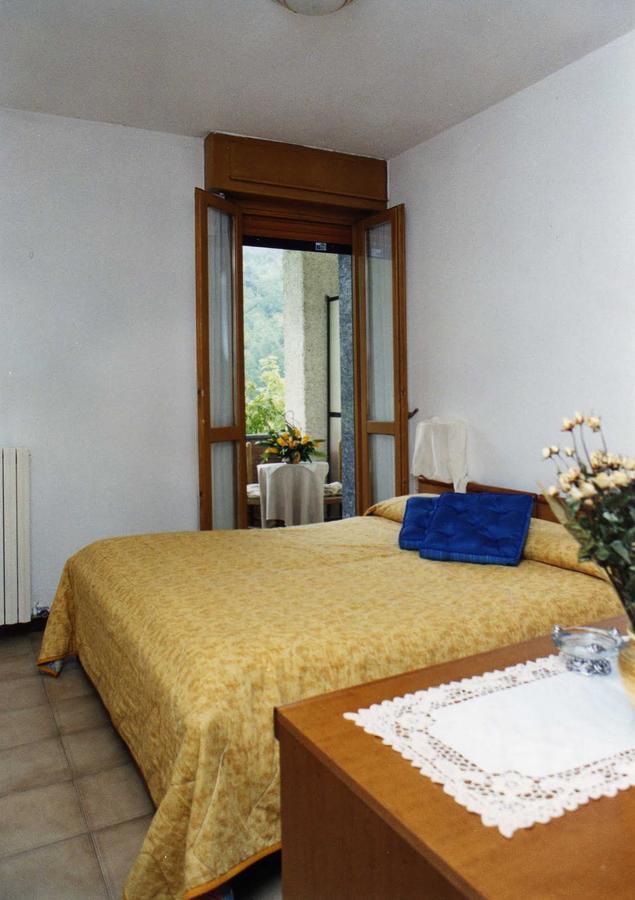 Отель Ristorante Primula Bianca Варци Экстерьер фото