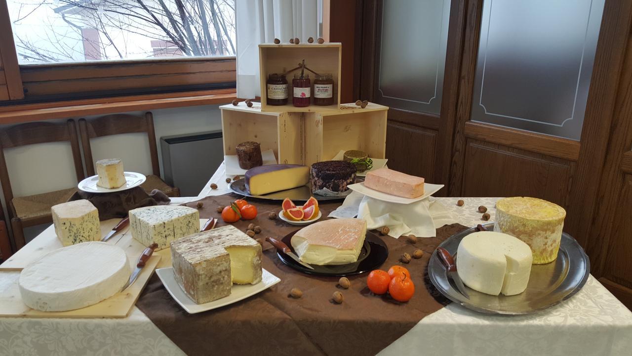 Отель Ristorante Primula Bianca Варци Экстерьер фото